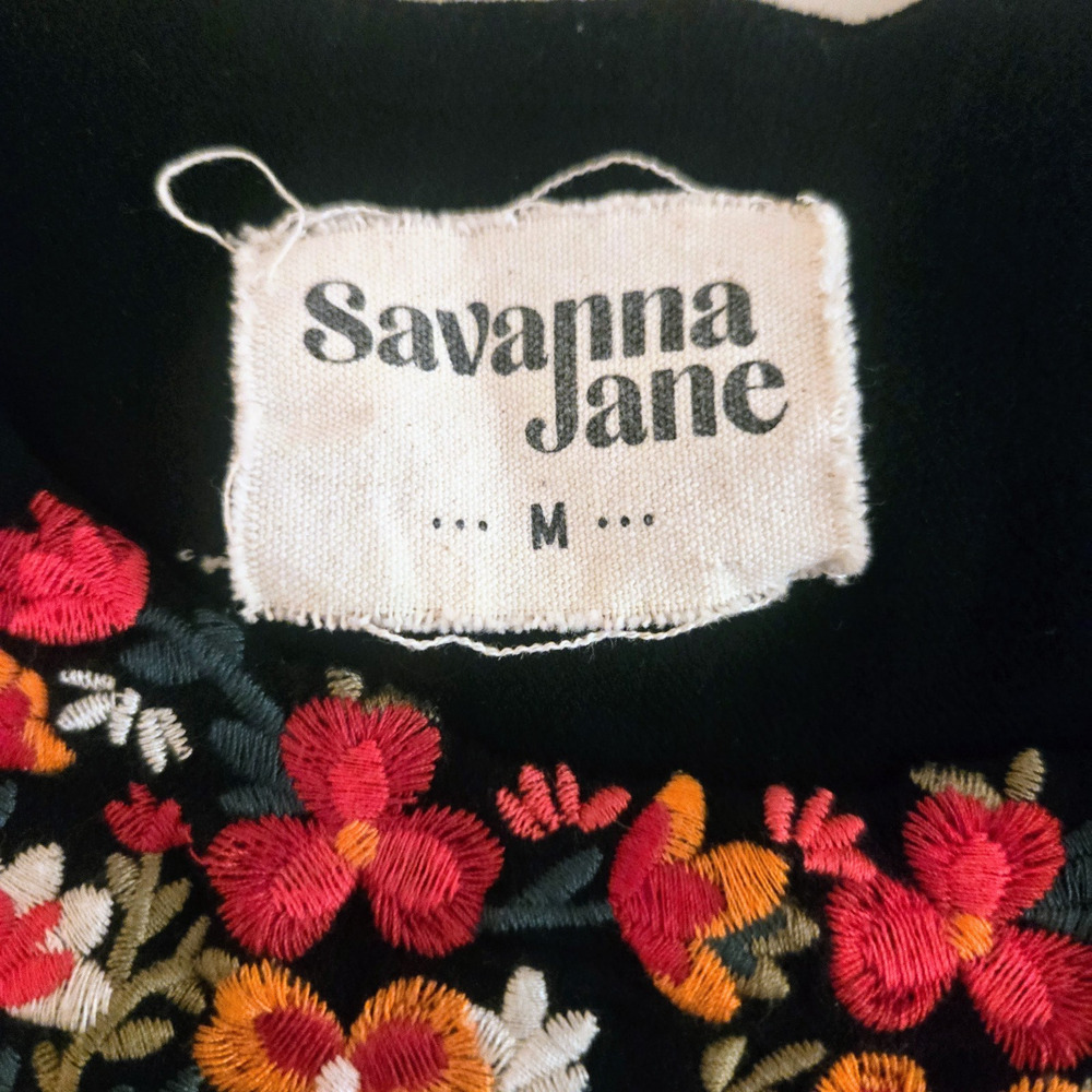 Savannah Jane Boho Peasant Hippie Mexican shirt black embroidered flowers M - Picture 2 of 13